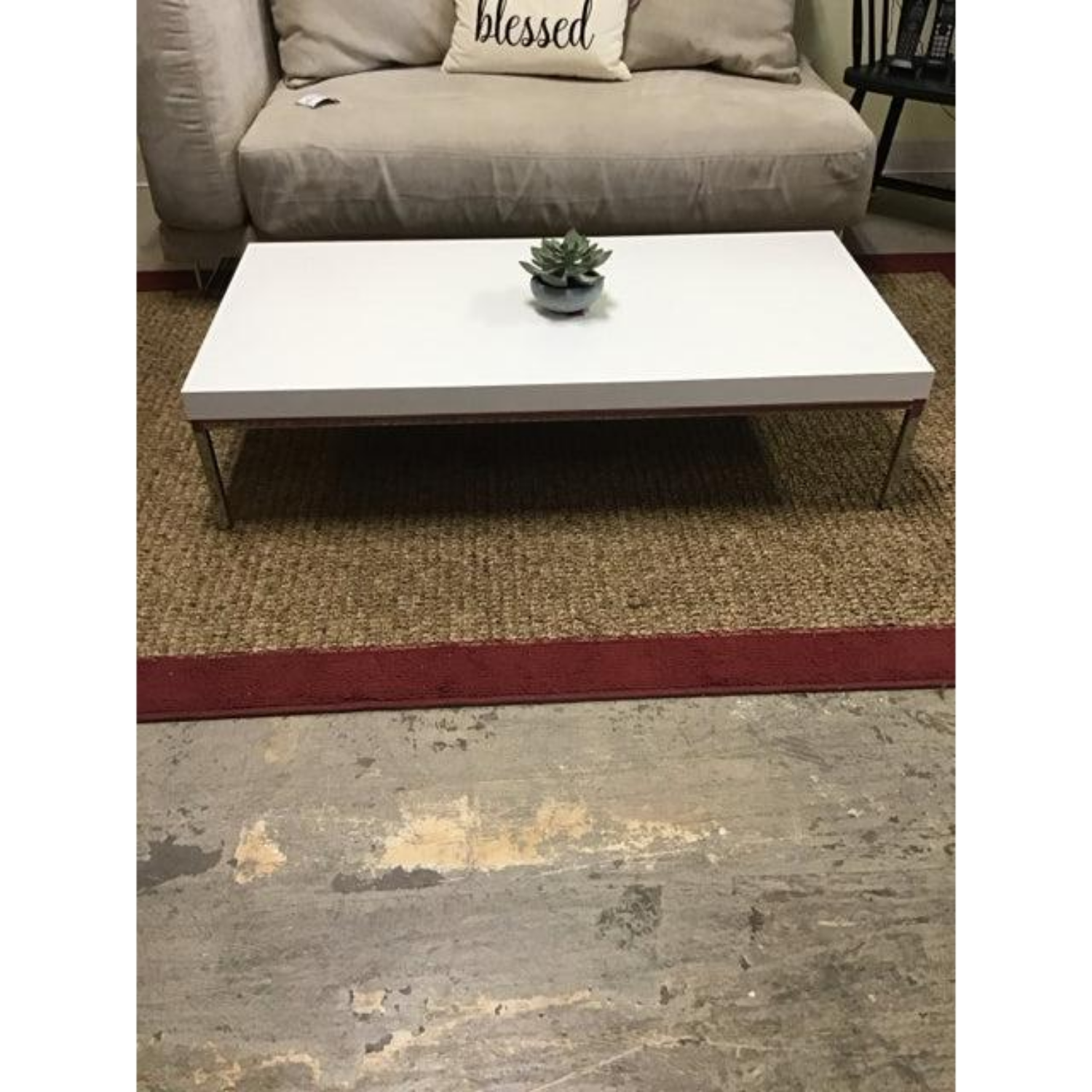 Free Delivery - Modern Minimalist Coffee Table with Sleek White Surface image | Ivy Store