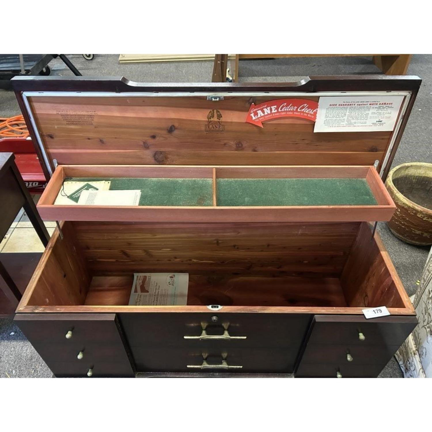 Free Delivery - Vintage Lane Cedar Chest Storage Trunk Dresser Cabinet image | Ivy Store