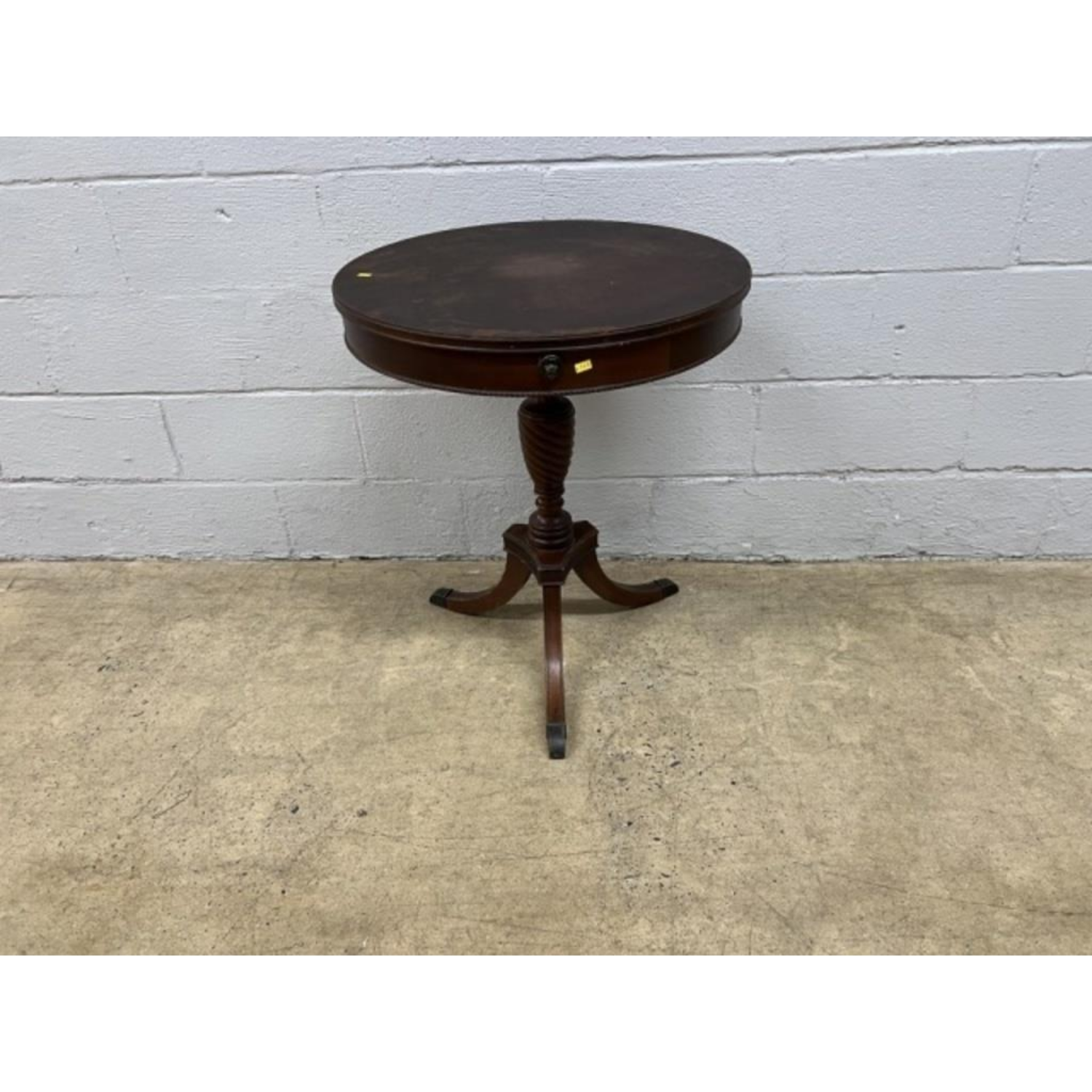 Free Delivery - Vintage Mahogany Circular Parlor Table Antique Round Accent Furniture Image #2 | Ivy Store