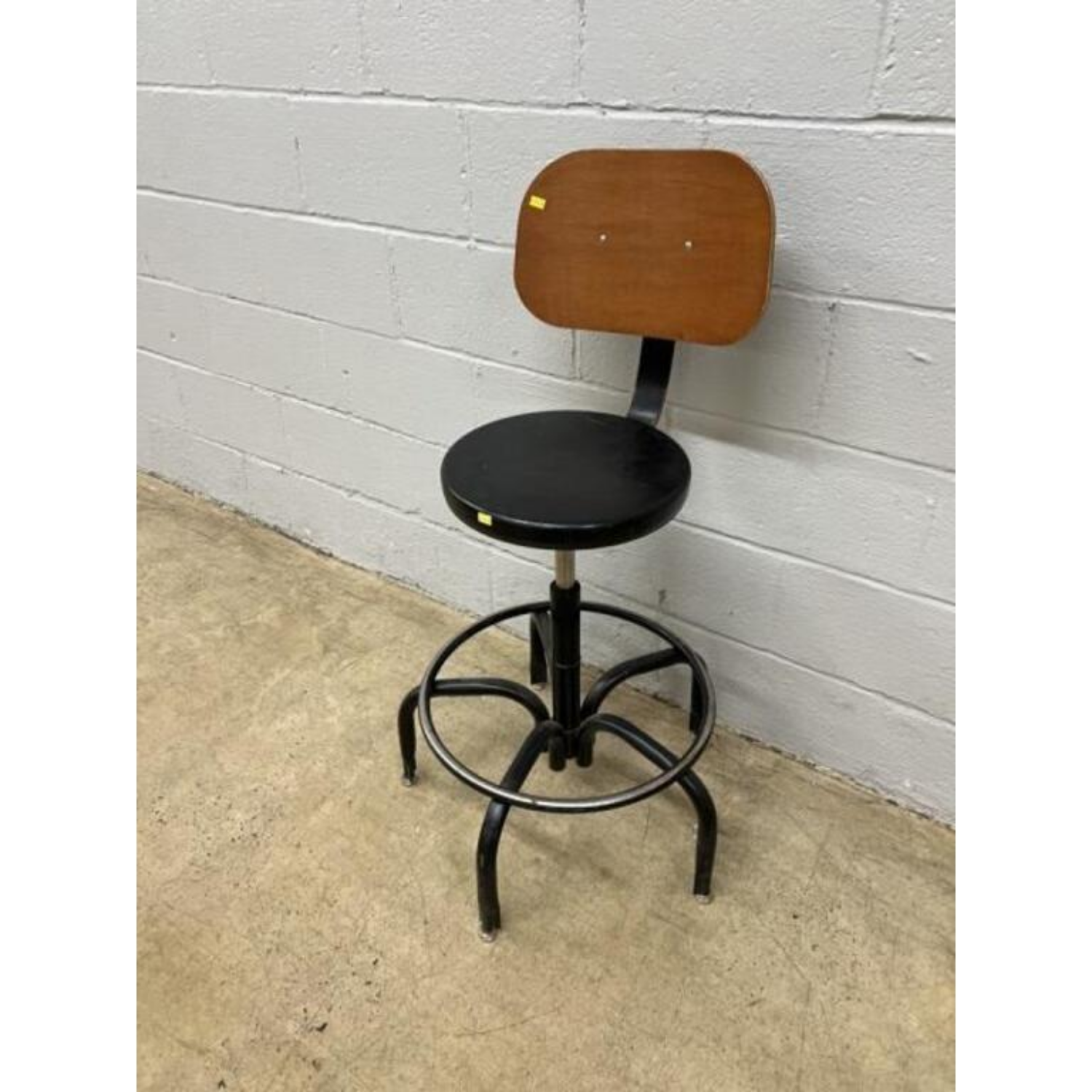 Free Delivery - Vintage Industrial Shop Stool Bar Height Adjustable Seating Image #2 | Ivy Store