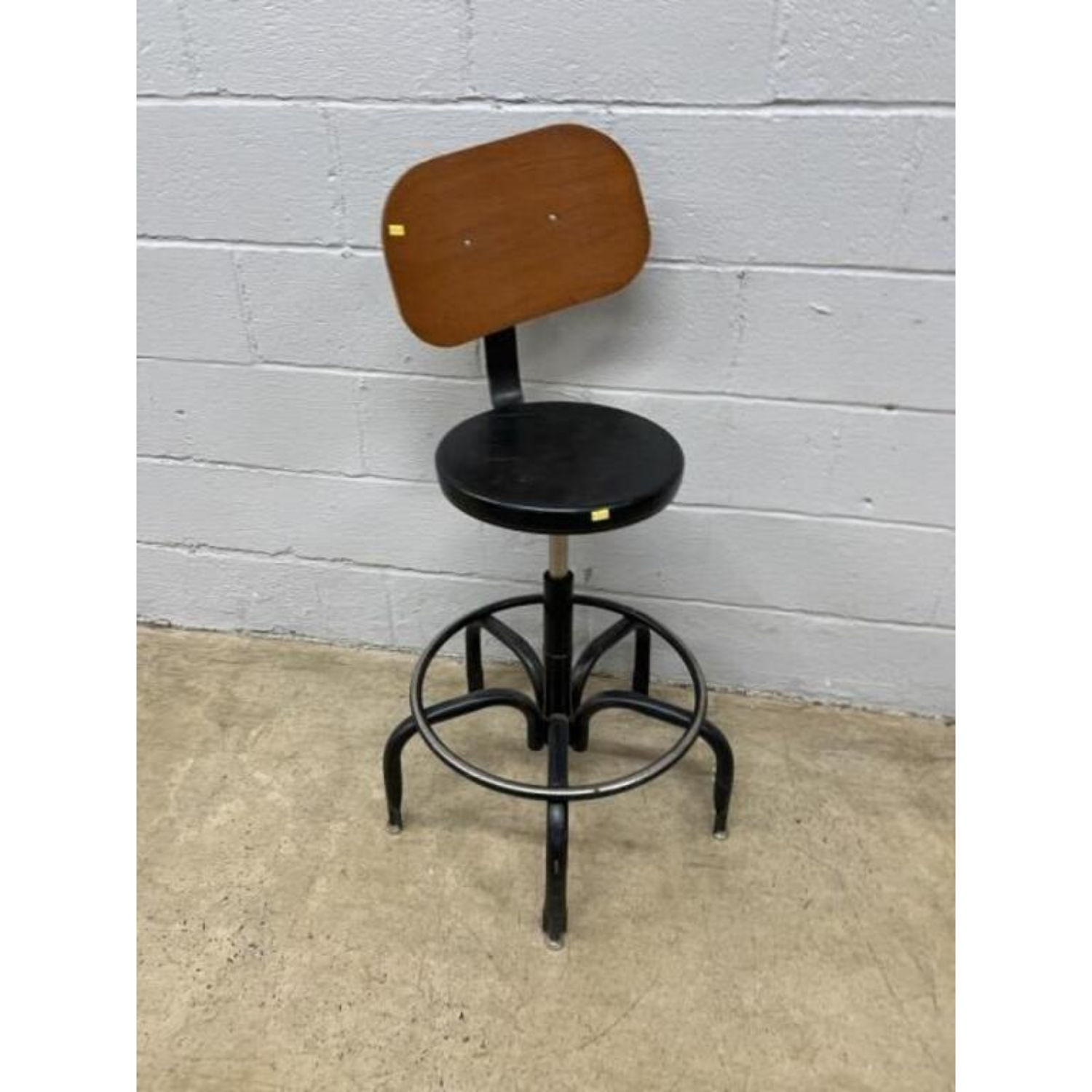 Free Delivery - Vintage Industrial Shop Stool Bar Height Adjustable Seating Image #1 | Ivy Store