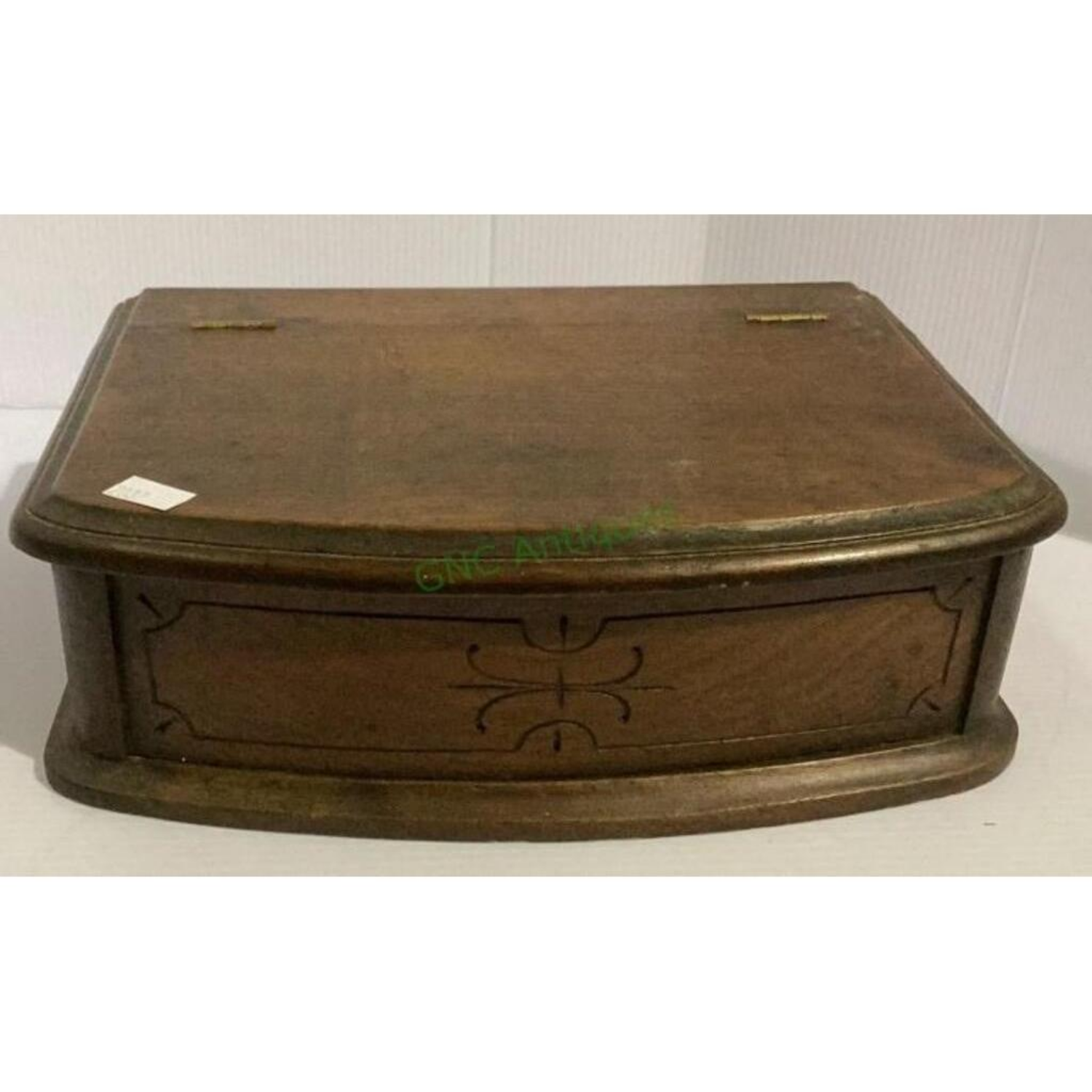 Free Delivery - Vintage Wooden Dresser Box Storage Chest with Artistic Design Image #1 | Ivy Store