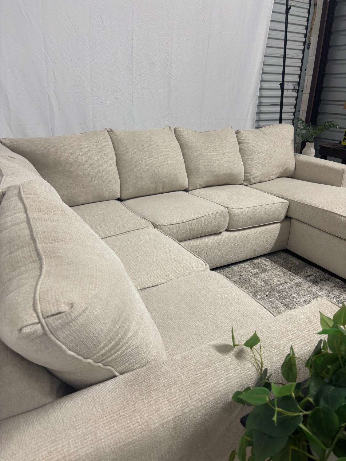 Cream Sofa Sectional Couch With Chaise image | Ivy Store