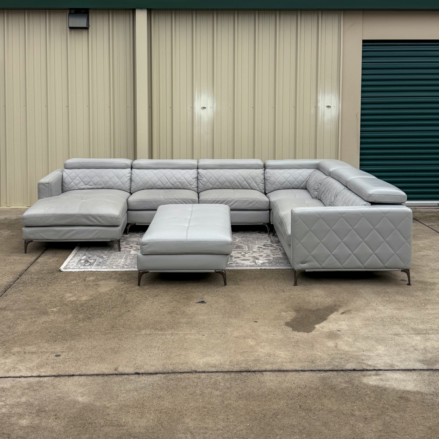 🛋️ White Sectional Sofa with Storage Outtoman 🚛 Delivery Available Image #1 | Ivy Store
