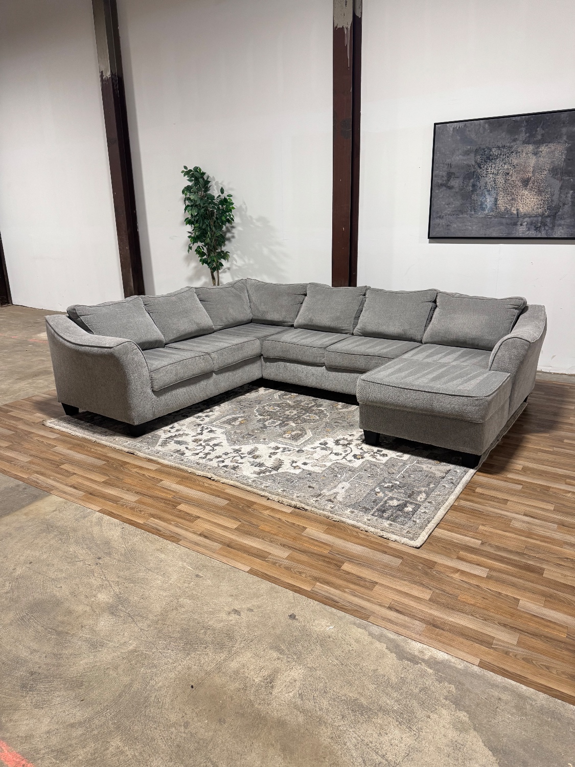 Large U Sectional Sofa 🚛 Delivery Available Image #1 | Ivy Store