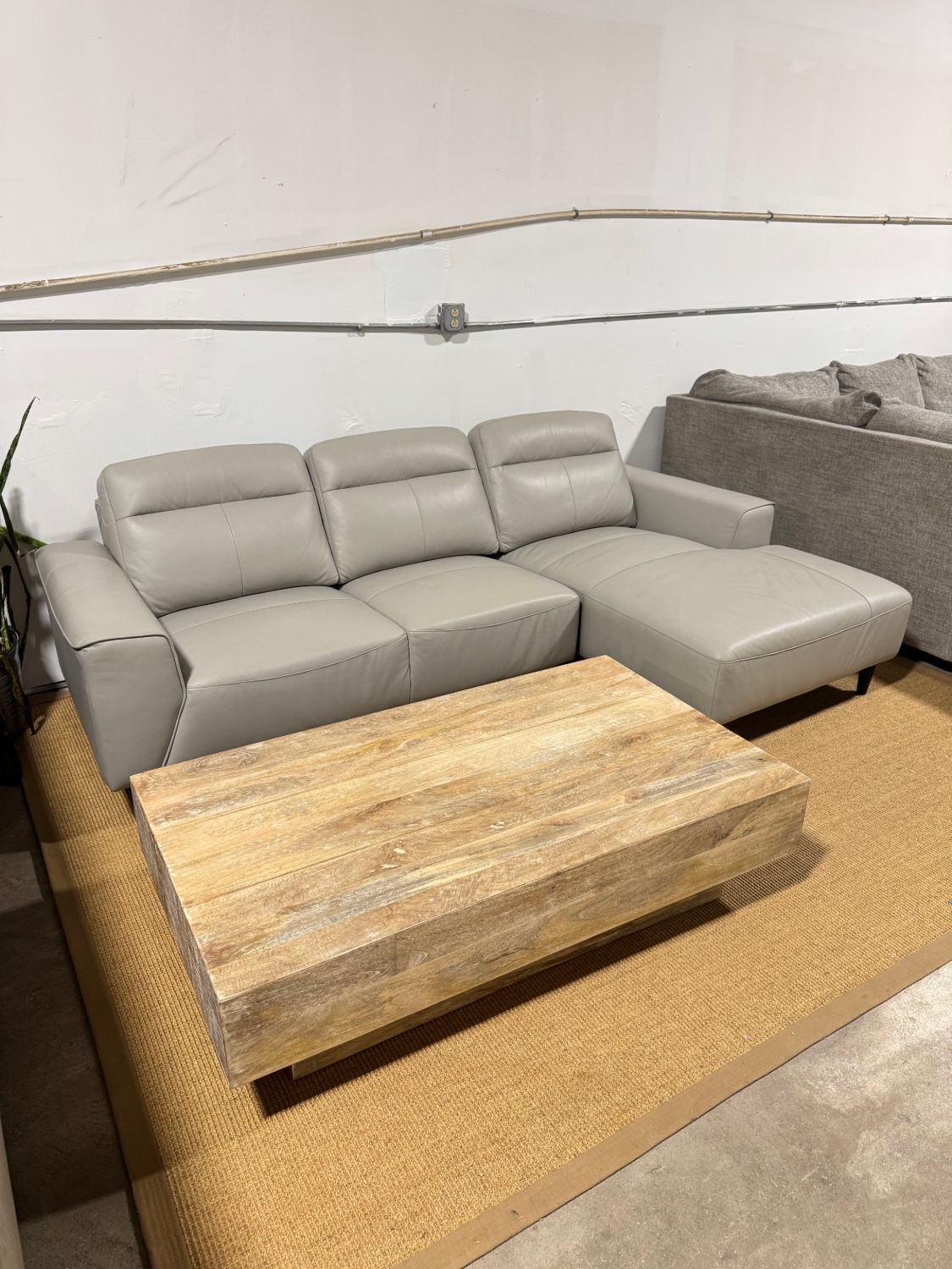 Top Grain Leather Sectional (Retail $1498) Image #1 | Ivy Store