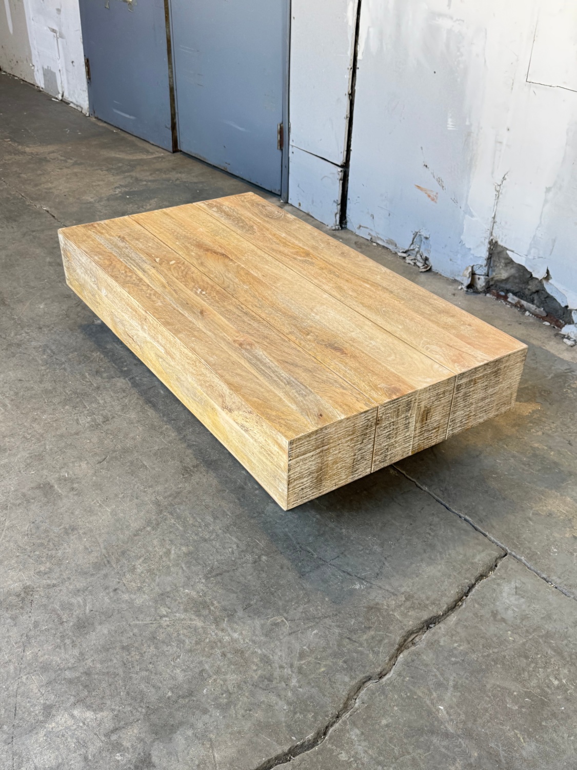 High-End Wooden Coffee Table (Retail $1120) Image #2 | Ivy Store