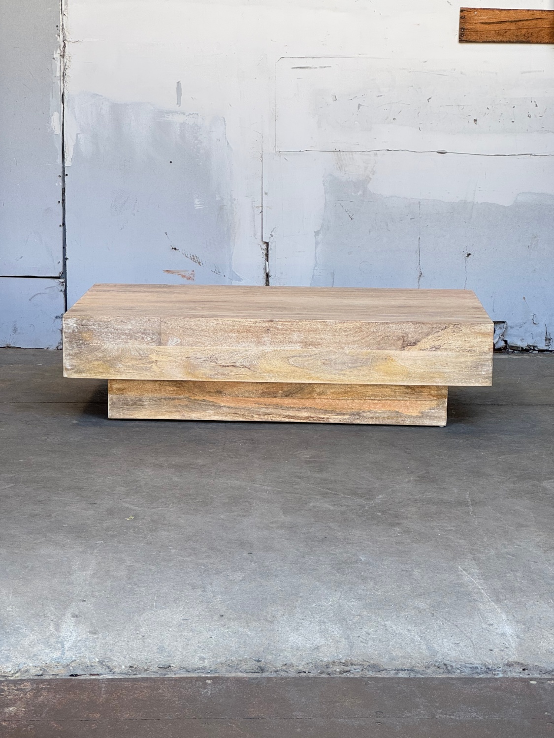 High-End Wooden Coffee Table (Retail $1120) Image #1 | Ivy Store