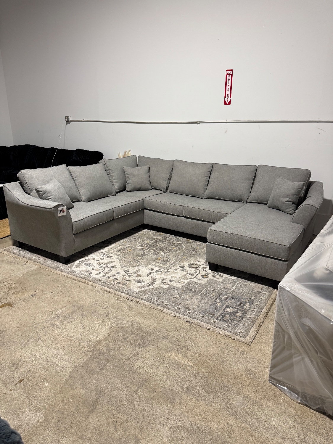 Brand New Gray U shaped Sectional Sofa 🚛 Same Day Delivery Image #1 | Ivy Store