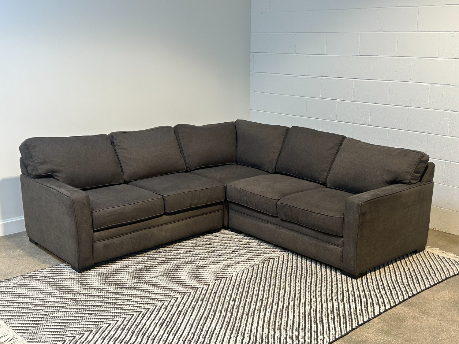 🛋️ Macy's 3-Piece Sectional Couch in Charcoal 🛻 Delivery Available image | Ivy Store