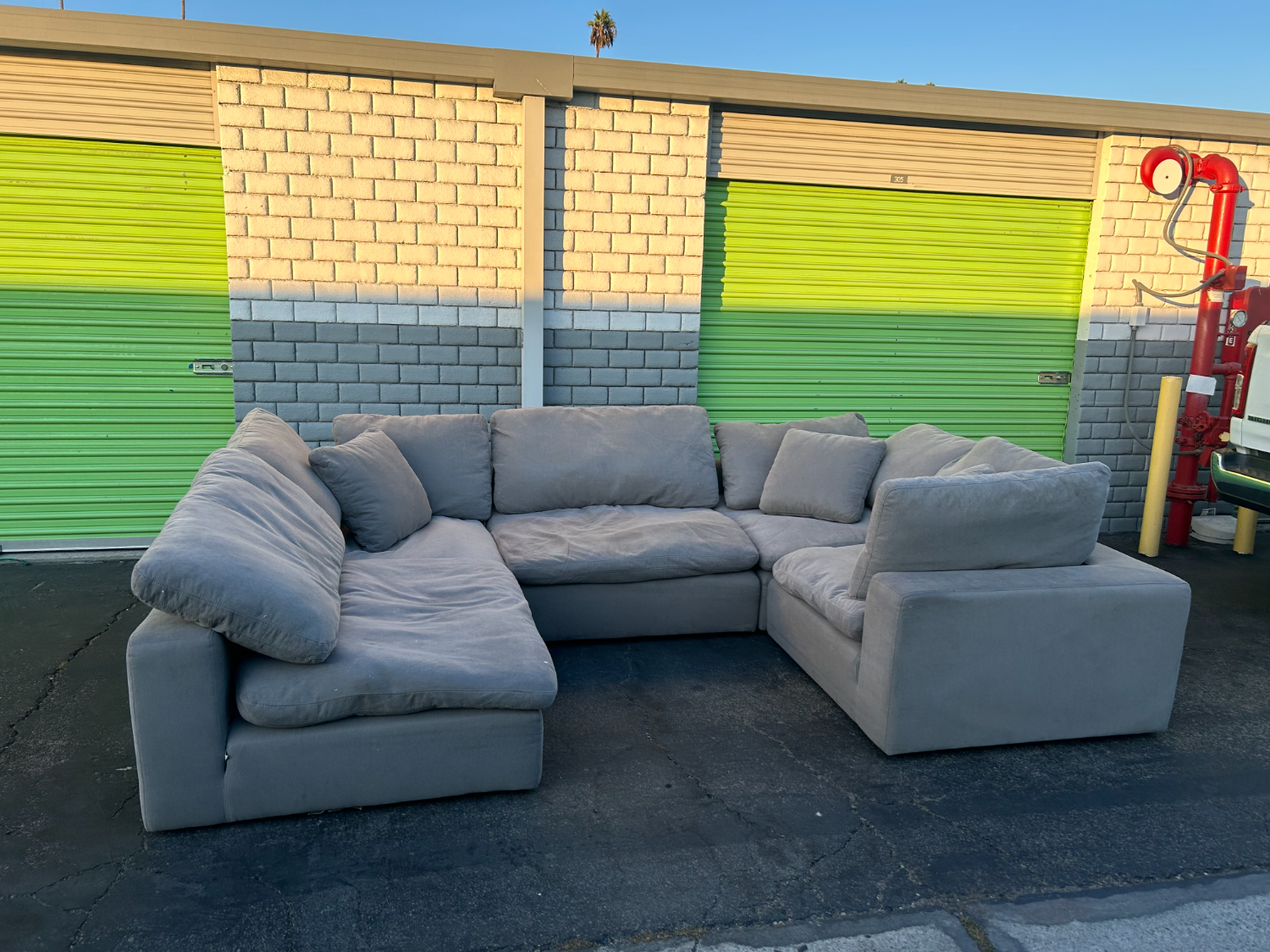 Beautiful Refurbished 🧼  Sectional Couch - Delivery Available! Image #1 | Ivy Store
