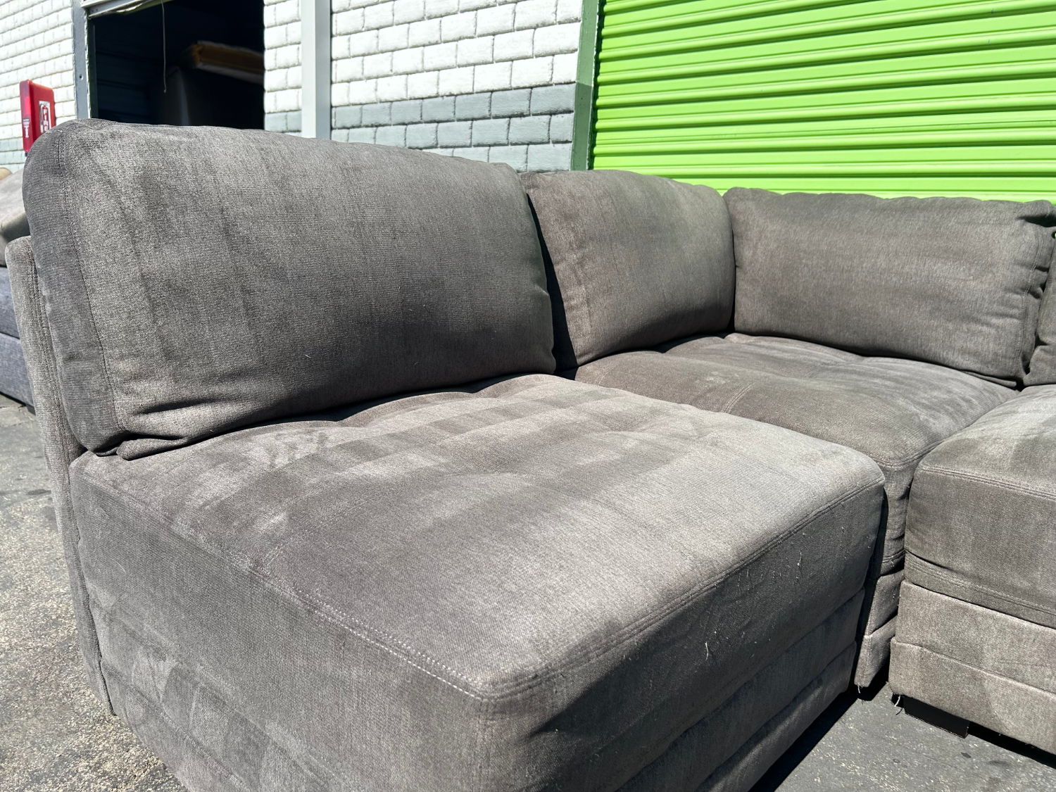 Beautiful Refurbished 🧼 Costco 5 Piece Modular Sectional Couch - Delivery Available! Image #2 | Ivy Store