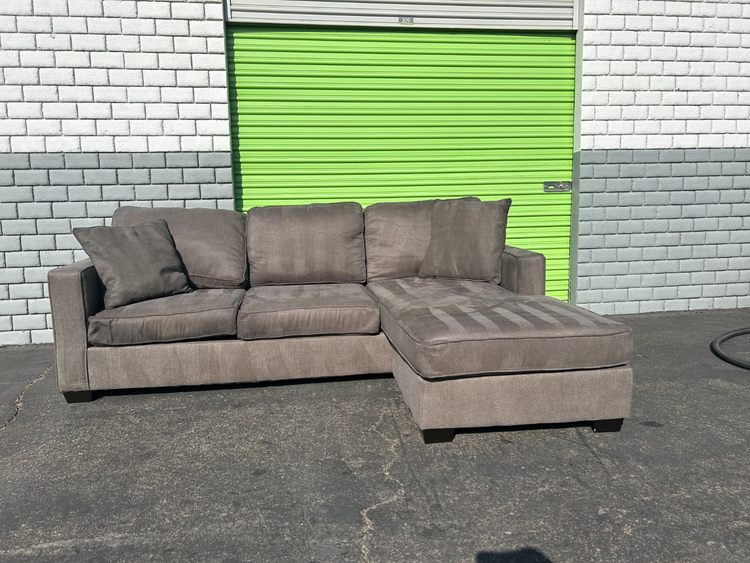Beautiful Refurbished 🧼 Microfiber Reversible Sectional Couch - Delivery Available! Image #1 | Ivy Store