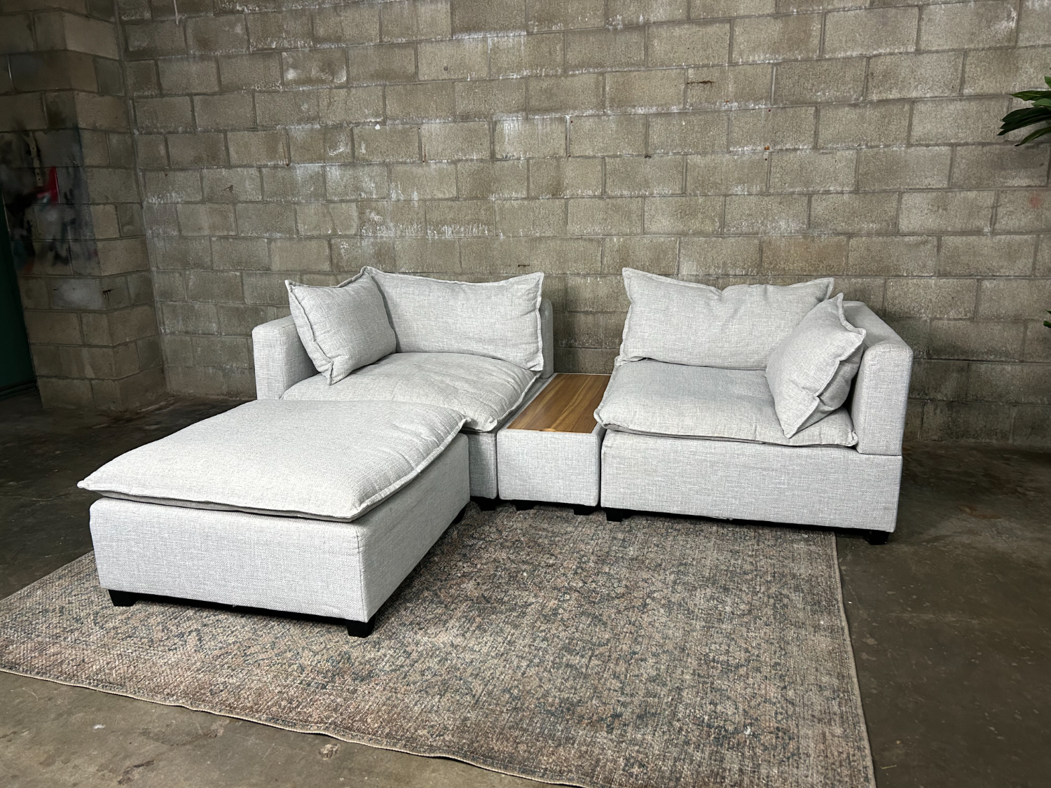 Beautiful Refurbished 🧼 Modular Sectional Couch - Delivery Available! Image #1 | Ivy Store