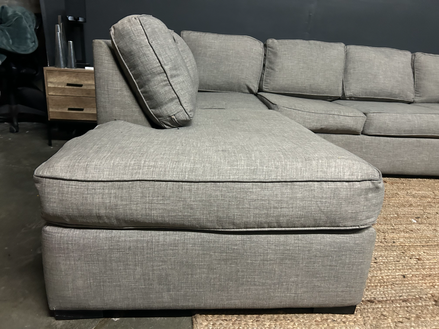 Beautiful Refurbished 🧼 Living Spaces Sectional Couch - Delivery Available! Image #2 | Ivy Store