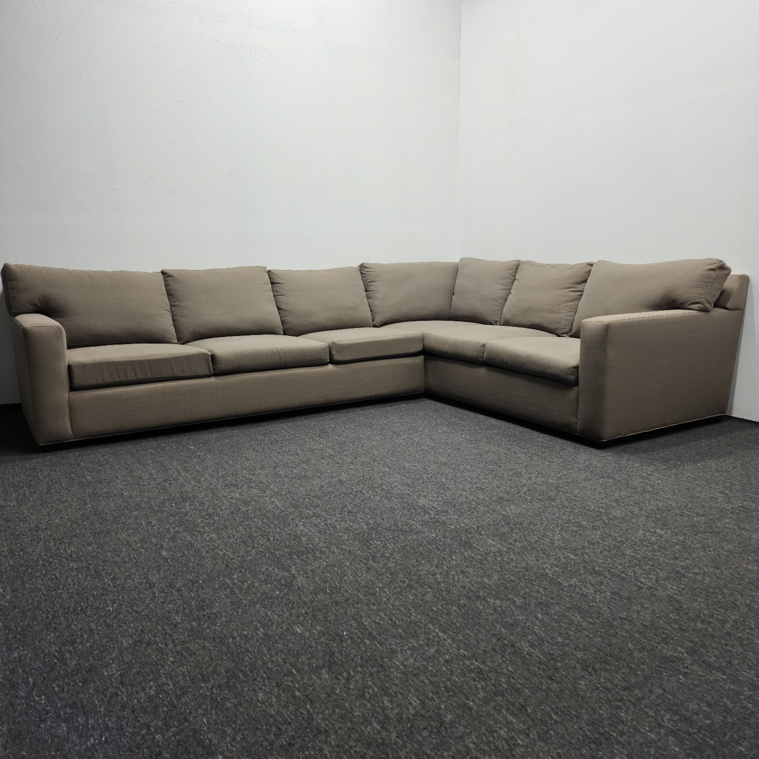 Large Clean 2-Piece Sectional Sofa Couch - FREE DELIVERY Image #1 | Ivy Store