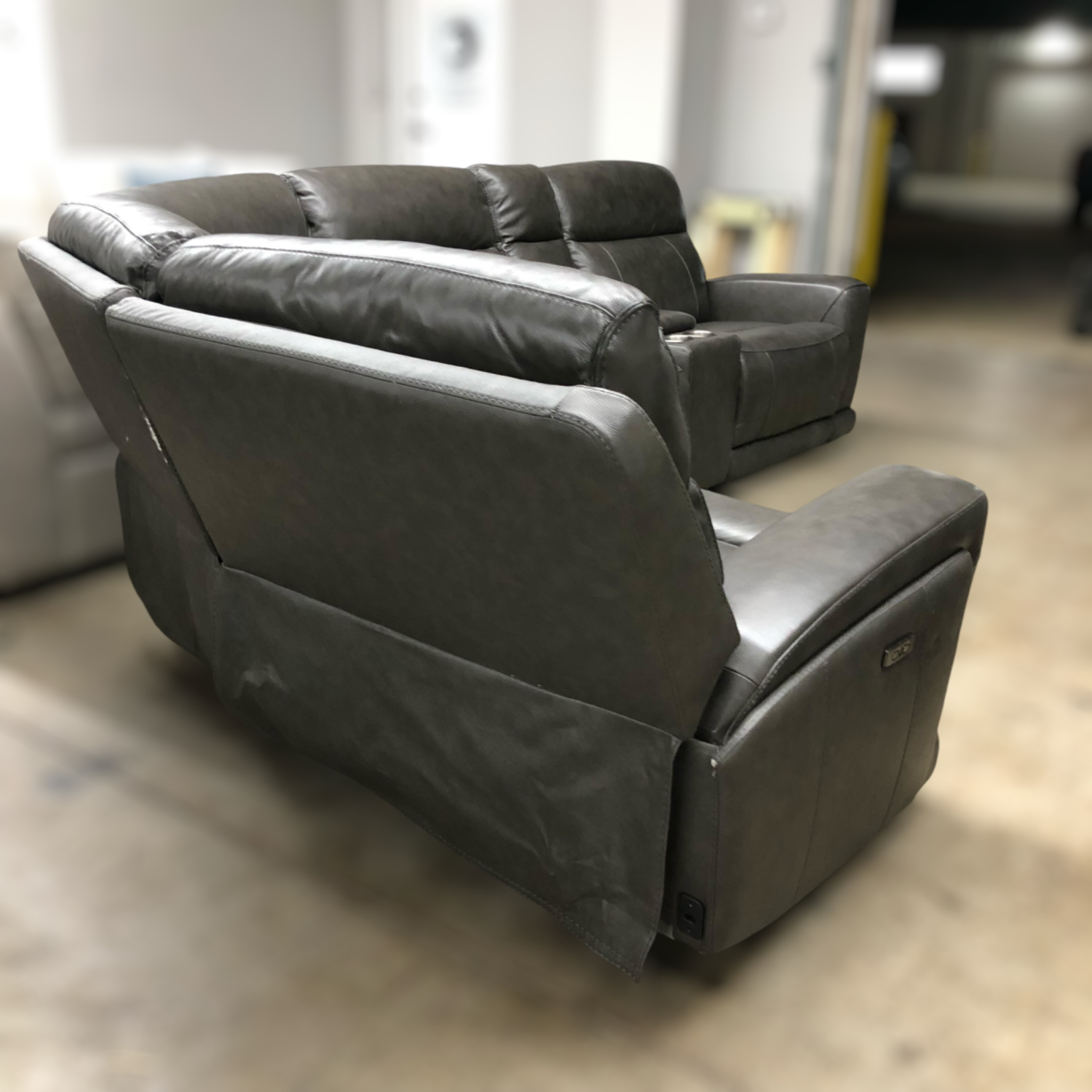 Lauretta 5 PC Leather PWR Reclining Sectional with PWR Headrests image | Ivy Store