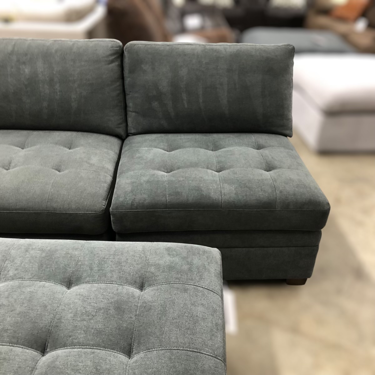 6 Piece Thomasville Tisdale Modular Sectional W/ Storage Ottoman 🚛DELIVERY AVAILABLE image | Ivy Store