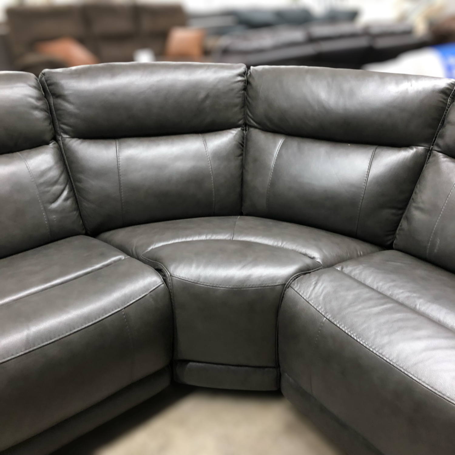Lauretta 5 PC Leather PWR Reclining Sectional with PWR Headrests image | Ivy Store