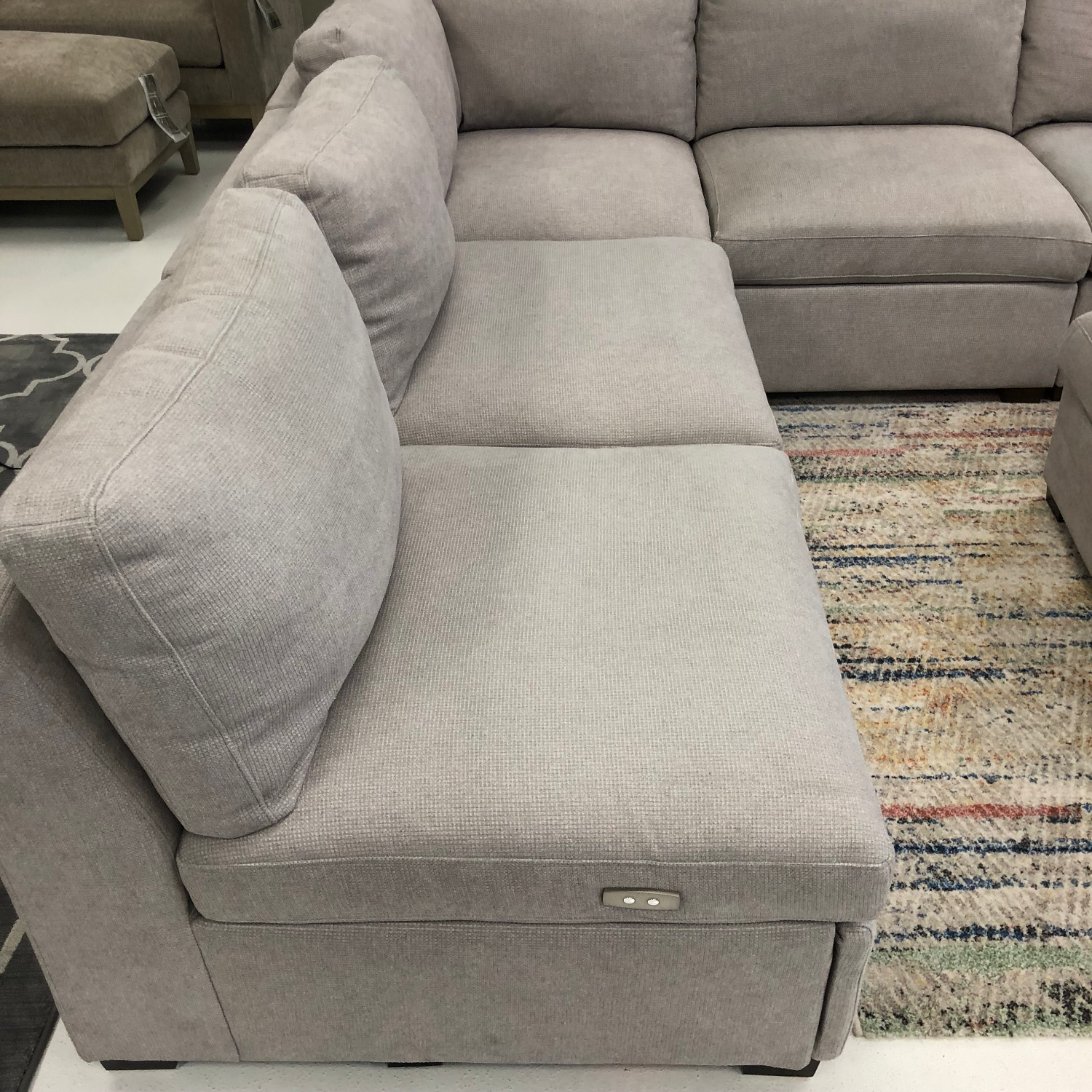 Thomasville Rockford 6PC Fabric Modular Sectional W 2 PWR Footrests 🚛DELIVERY A Image #2 | Ivy Store
