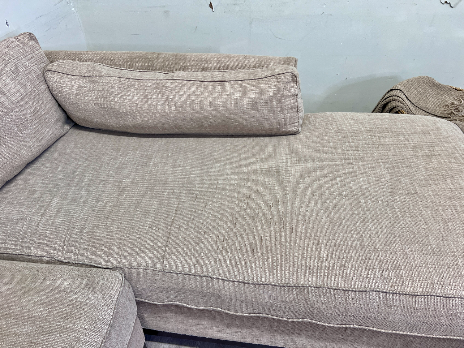 FREE DELIVERY! 🚚 - La-Z-Boy Cream MCM Sectional Couch with Chaise image | Ivy Store