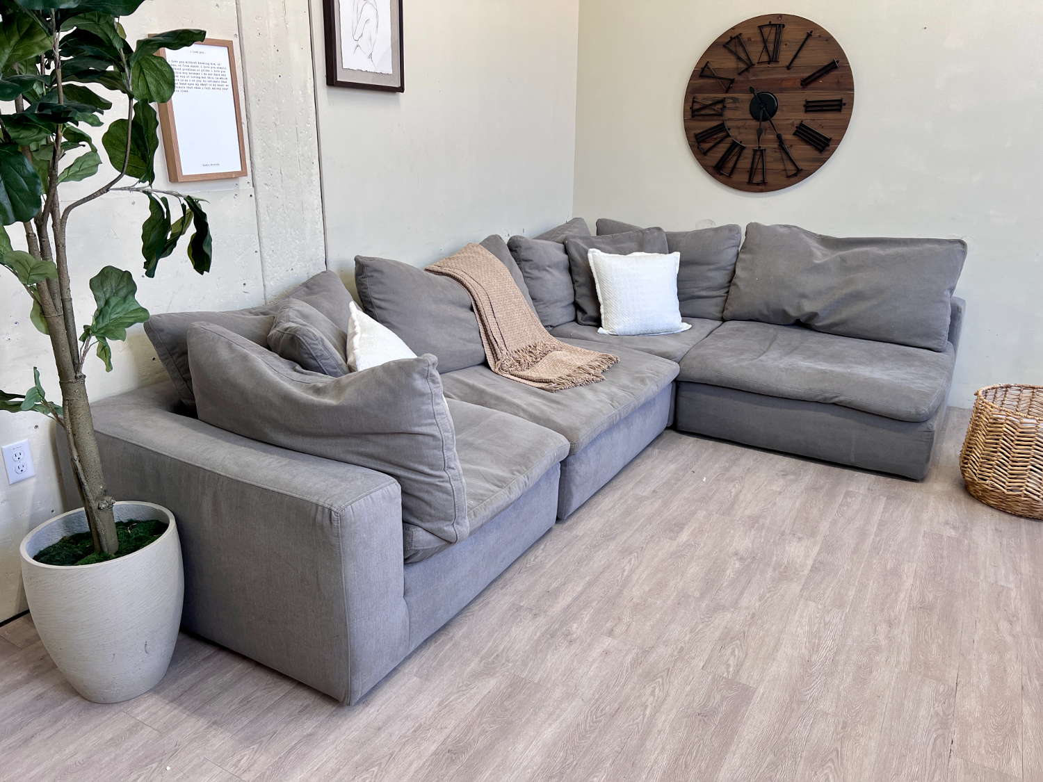 FREE DELIVERY! 🚚 - Bob’s Furniture “Cloud” Modular Rearrangeable Gray Modern Sectional Couch Image #1 | Ivy Store