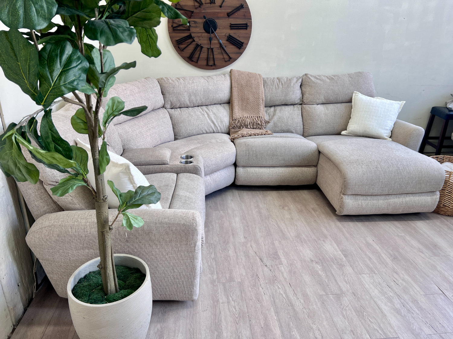 FREE DELIVERY! 🚚 - Bob’s Furniture Cream Modern Tufted Reclining Modular U Sectional Couch with Chaise Image #1 | Ivy Store