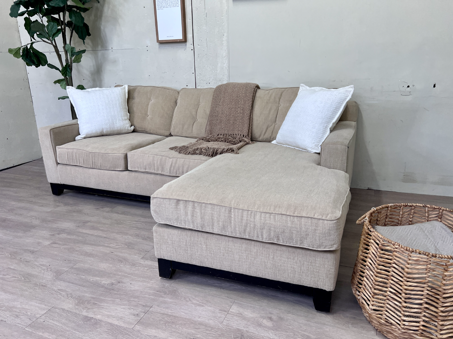 FREE DELIVERY! 🚚 - Beige Modern Tufted Sectional Couch with Reversible Chaise Image #1 | Ivy Store