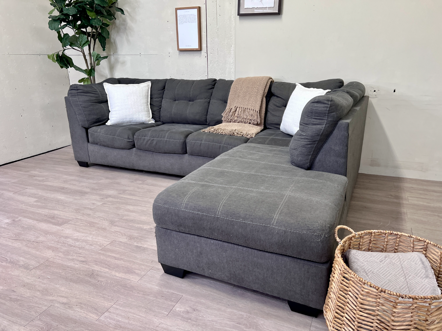 FREE DELIVERY! 🚚 - Ashley’s Furniture Gray Modern Tufted Sectional Couch with Chaise image | Ivy Store