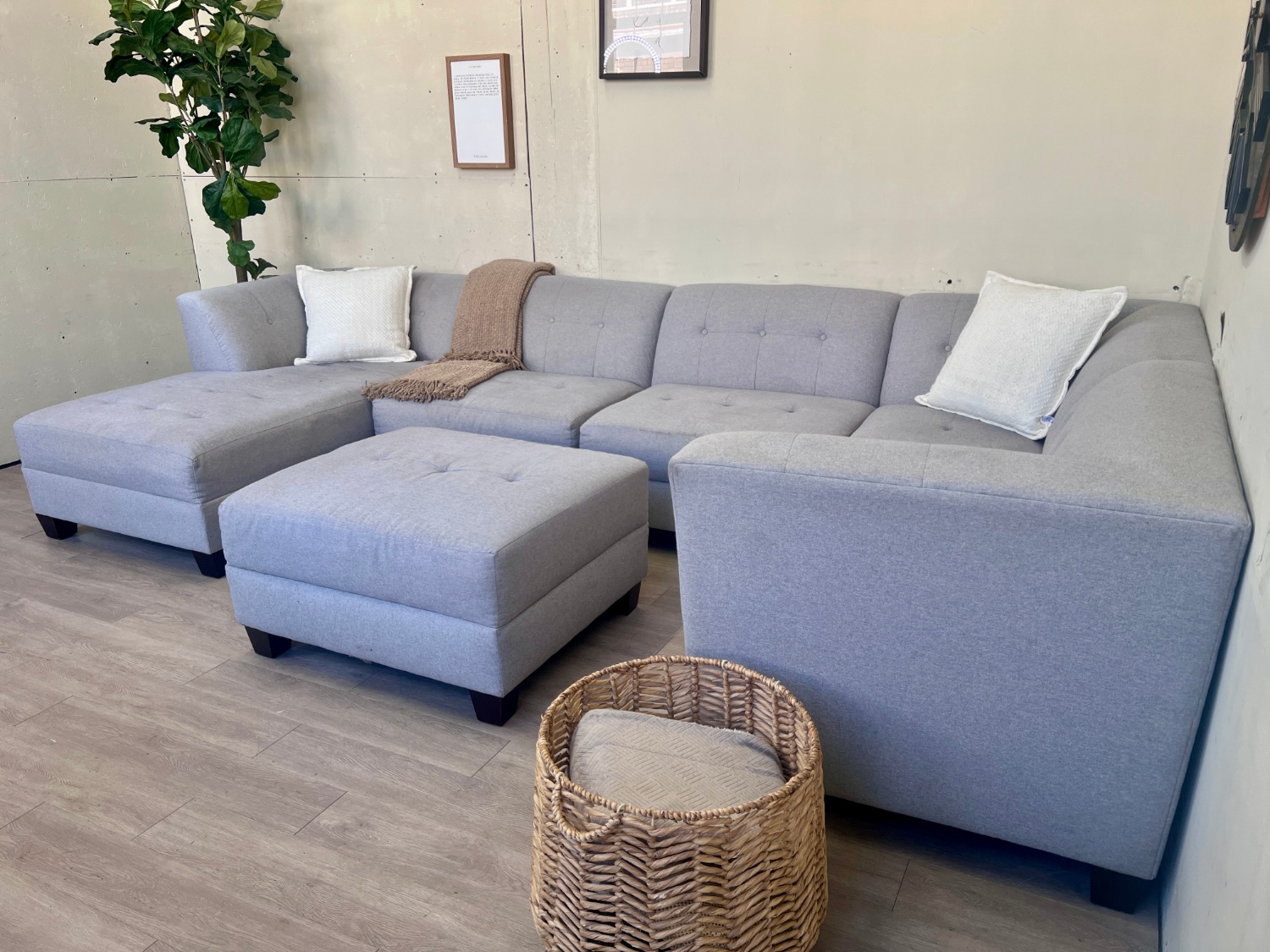 FREE DELIVERY! 🚚 - Light Gray Modular Tufted Modern U Sectional Couch with Chaise & Ottoman Image #2 | Ivy Store