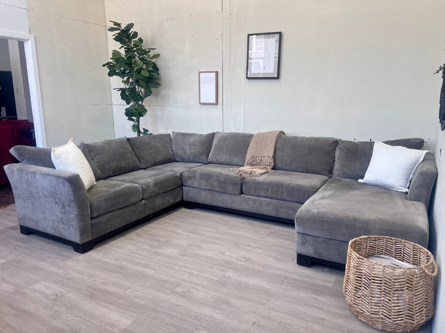 WE DELIVER! 🚚 - Macy’s Gray Modern Tufted U Sectional Couch with Chaise Image #1 | Ivy Store