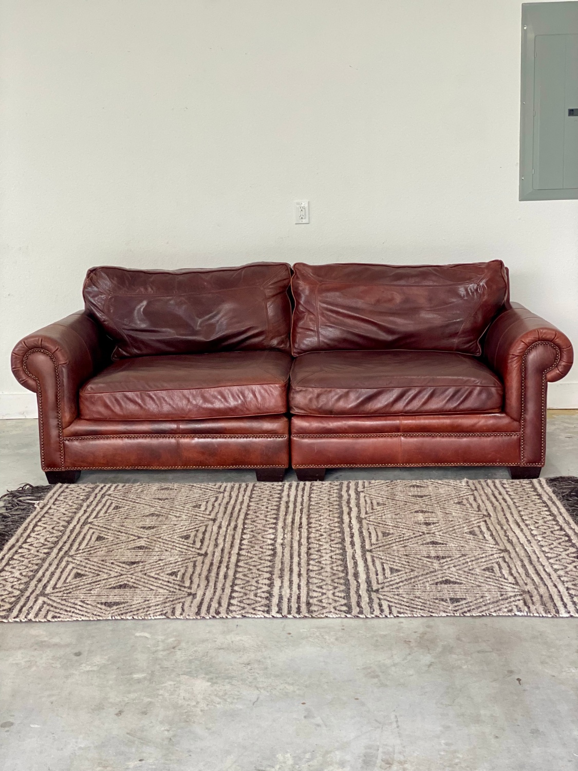 EXTRA DEEP! Bernhardt Top Grain Leather Sofa Image #2 | Ivy Store