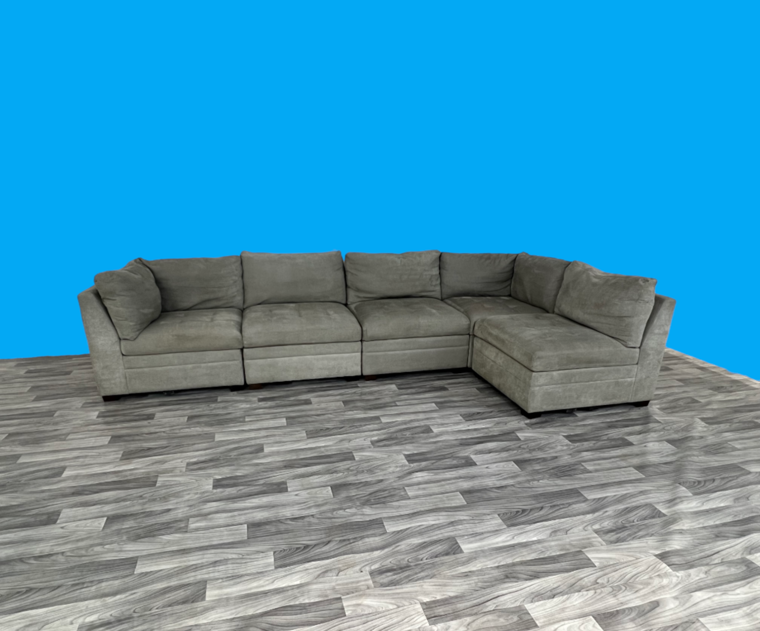 ( Free Delivery ) Thomasville Large Modular Gray Sectional Couch Image #2 | Ivy Store