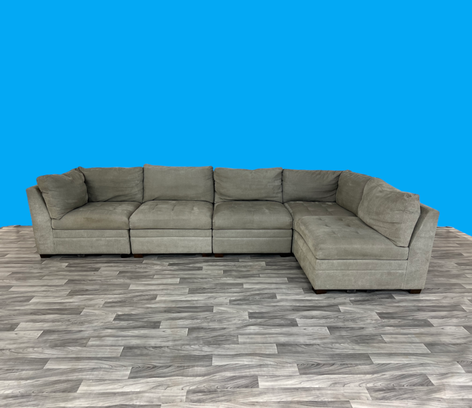 ( Free Delivery ) Thomasville Large Modular Gray Sectional Couch Image #1 | Ivy Store
