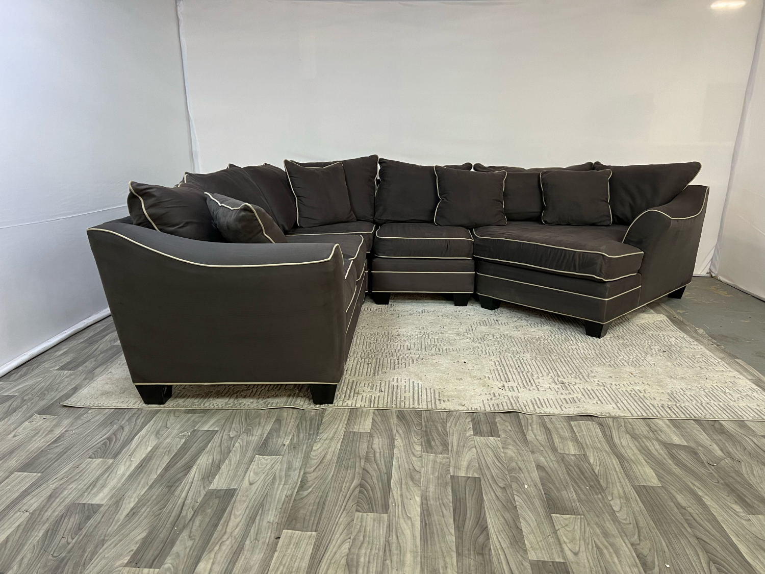 ( Delivery Available ) Raymour & Flanigan Dark Gray Sectional Couch Image #1 | Ivy Store