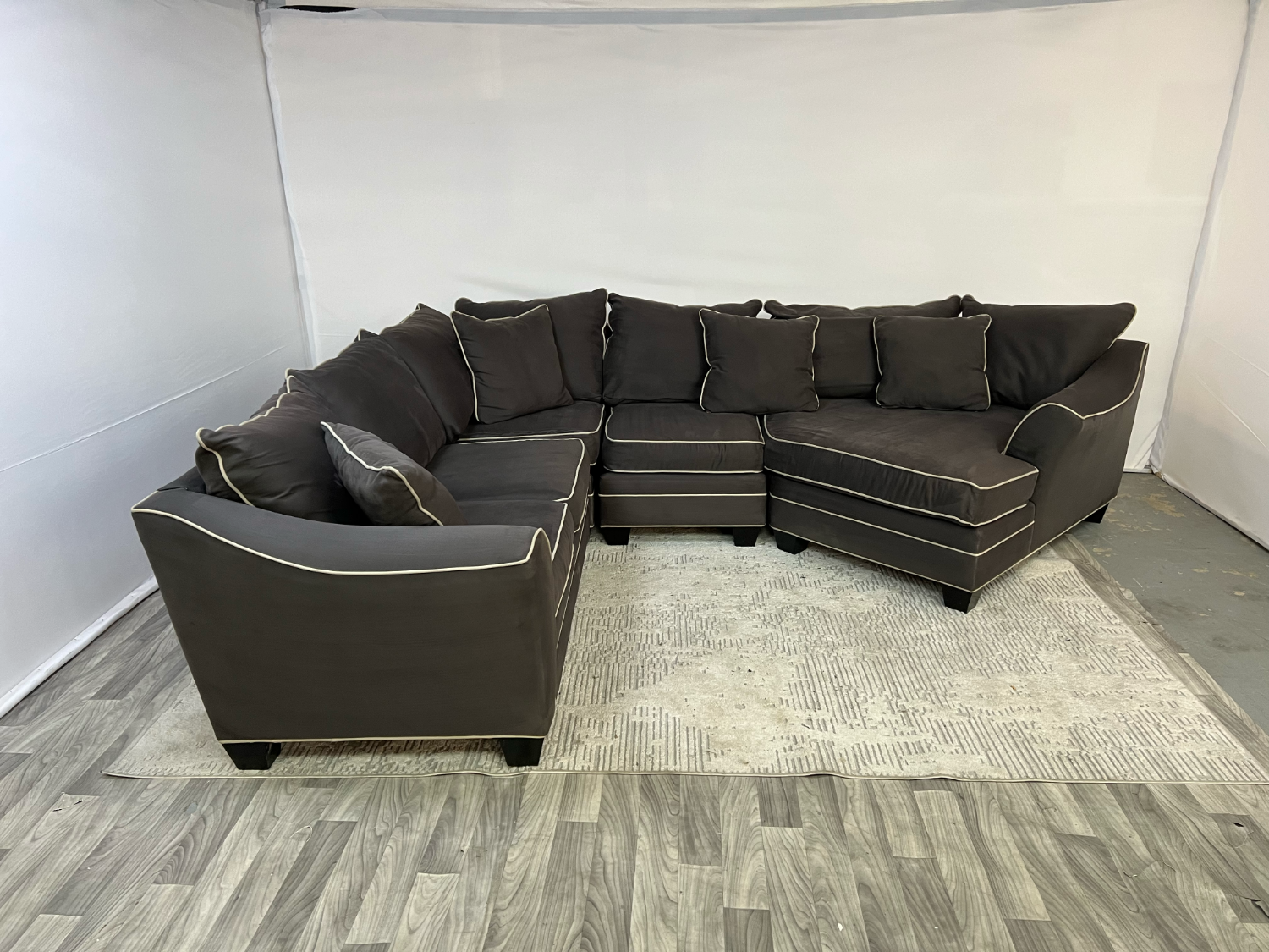 ( Delivery Available ) Raymour & Flanigan Dark Gray Sectional Couch Image #2 | Ivy Store