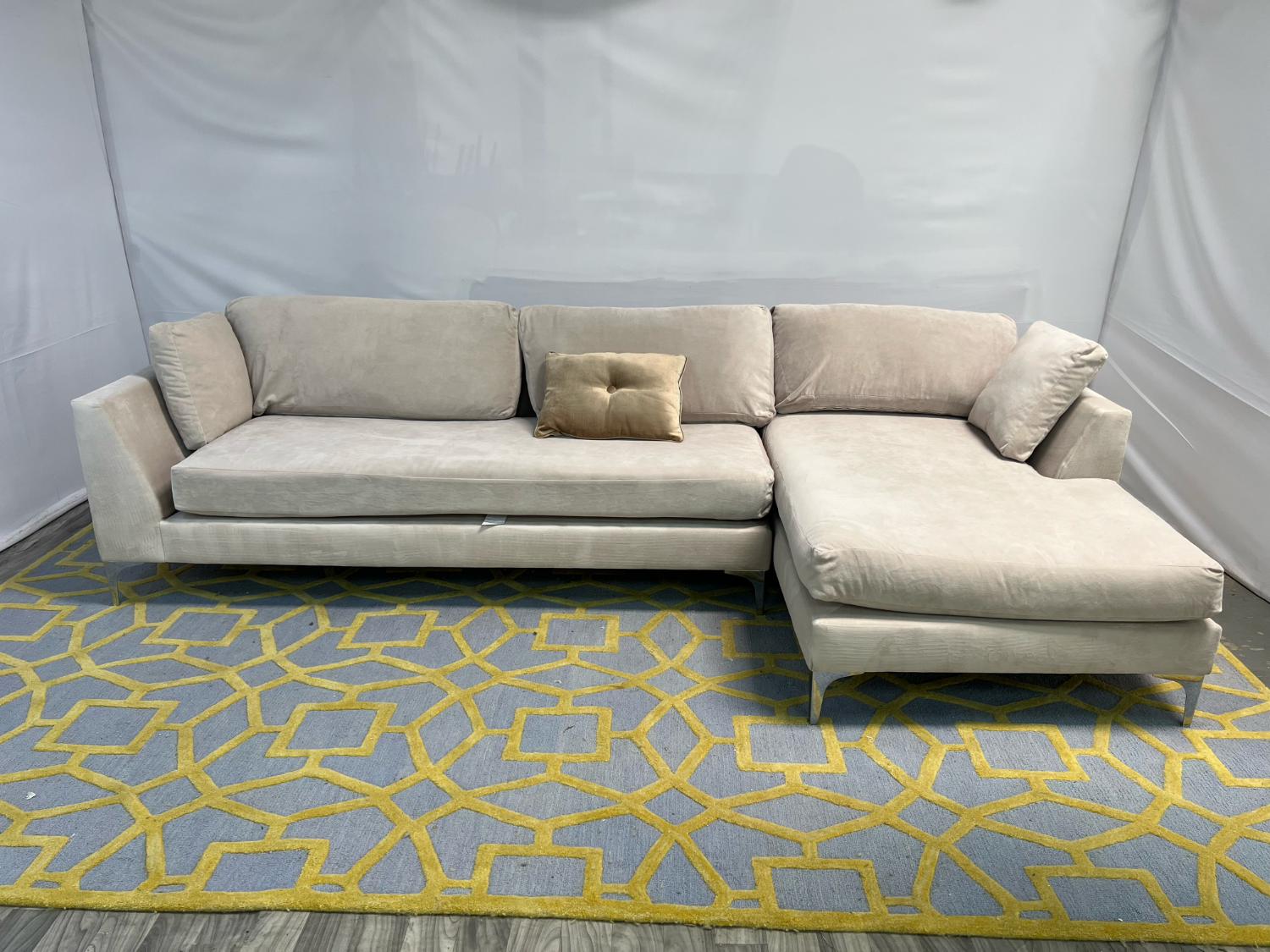( Delivery Available ) Bella Pearl Velvet Cream White Sectional Couch Image #2 | Ivy Store