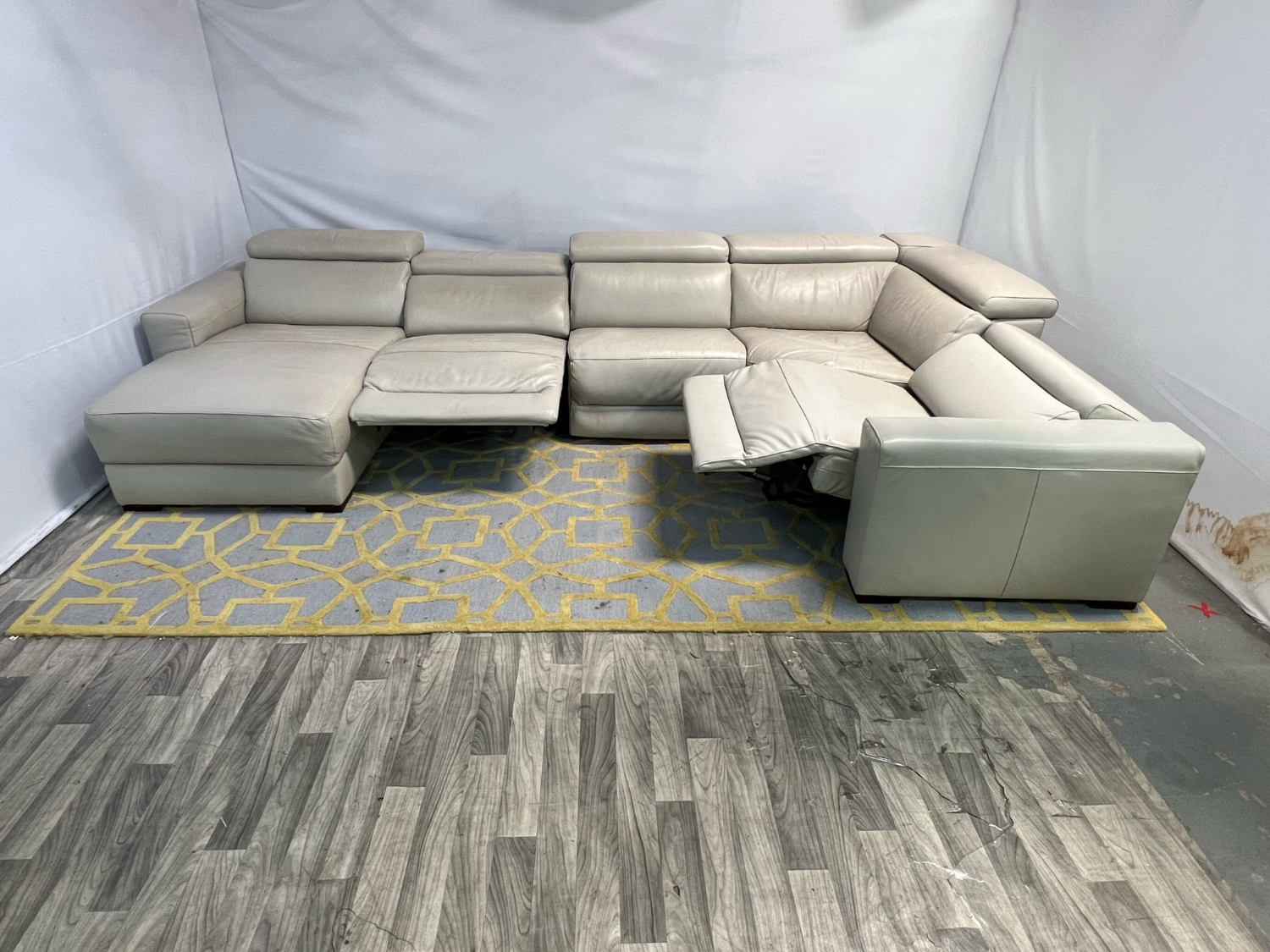 ( Delivery Available ) Macys Leather Light Gray Sectional Couch Recliner image | Ivy Store