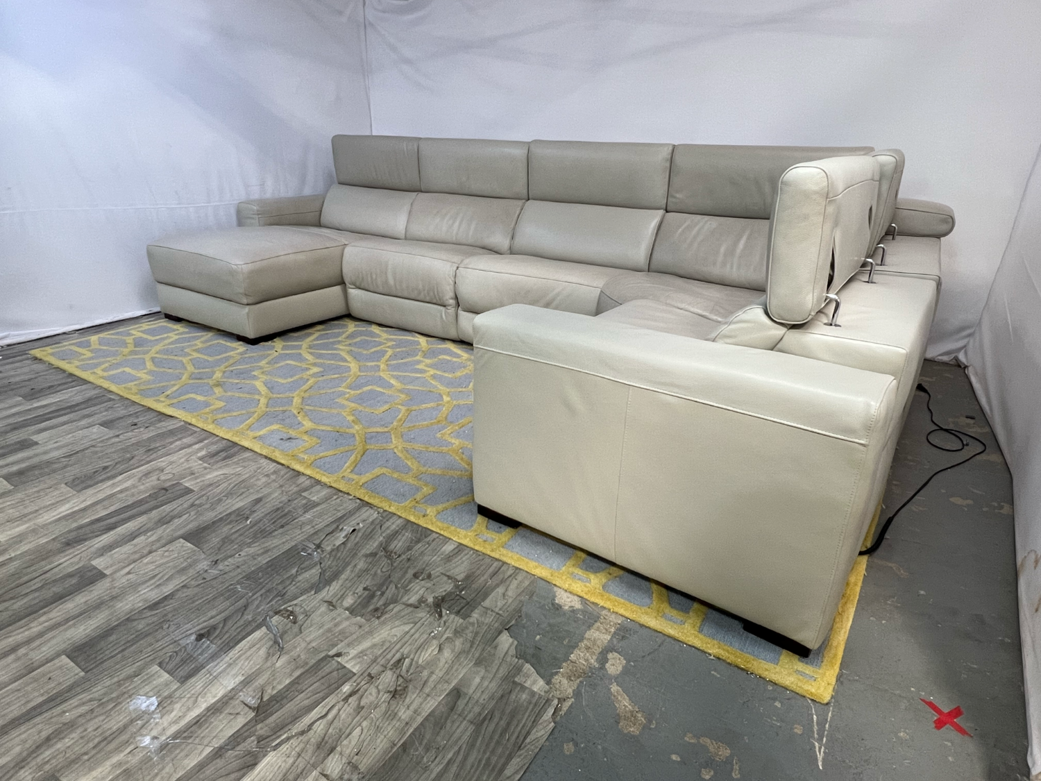( Delivery Available ) Macys Leather Light Gray Sectional Couch Recliner image | Ivy Store