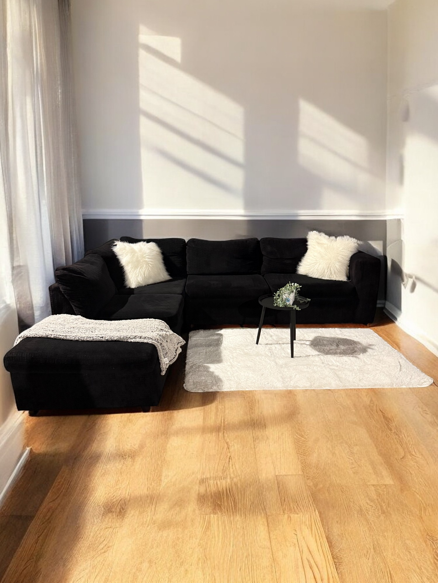 Sectional 🛋️ - Free Delivery - $399 Image #1 | Ivy Store