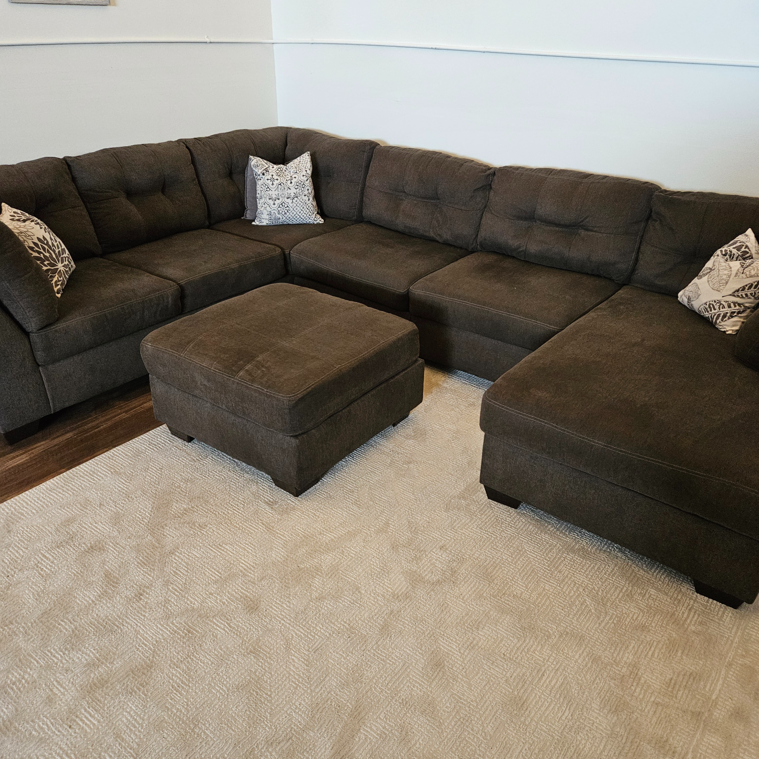 Free Delivery Sectional Couch Sofa and Chaise Image #2 | Ivy Store