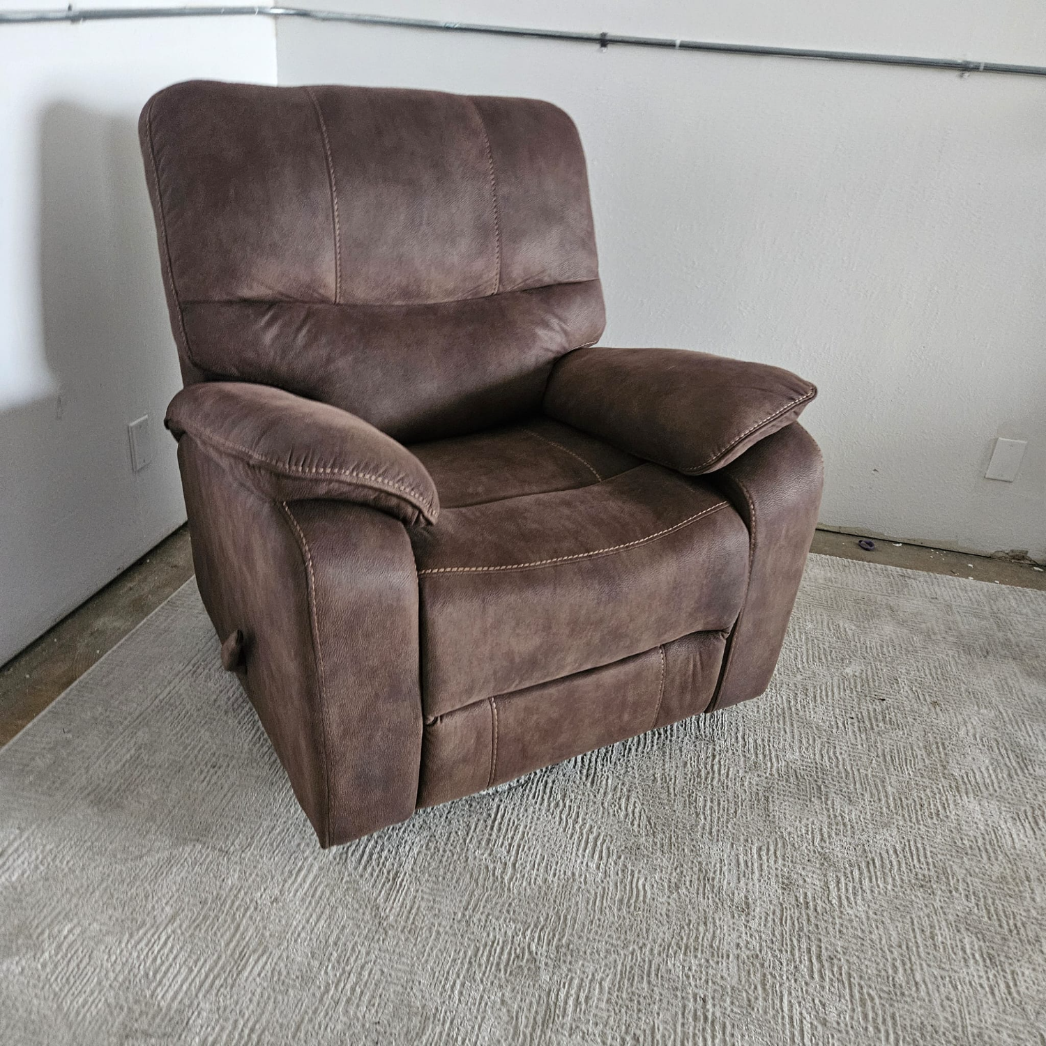 Swivel Glider Recliner - Free Delivery Image #1 | Ivy Store