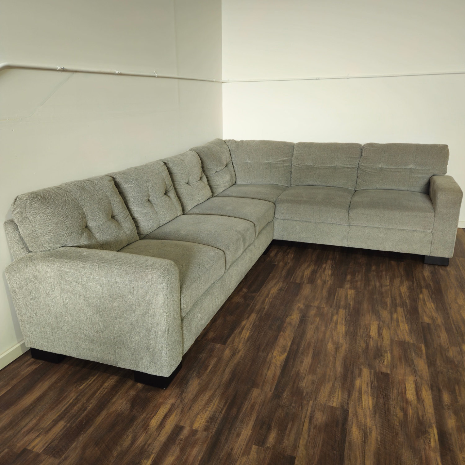 Sectional Gray Couch Clean image | Ivy Store