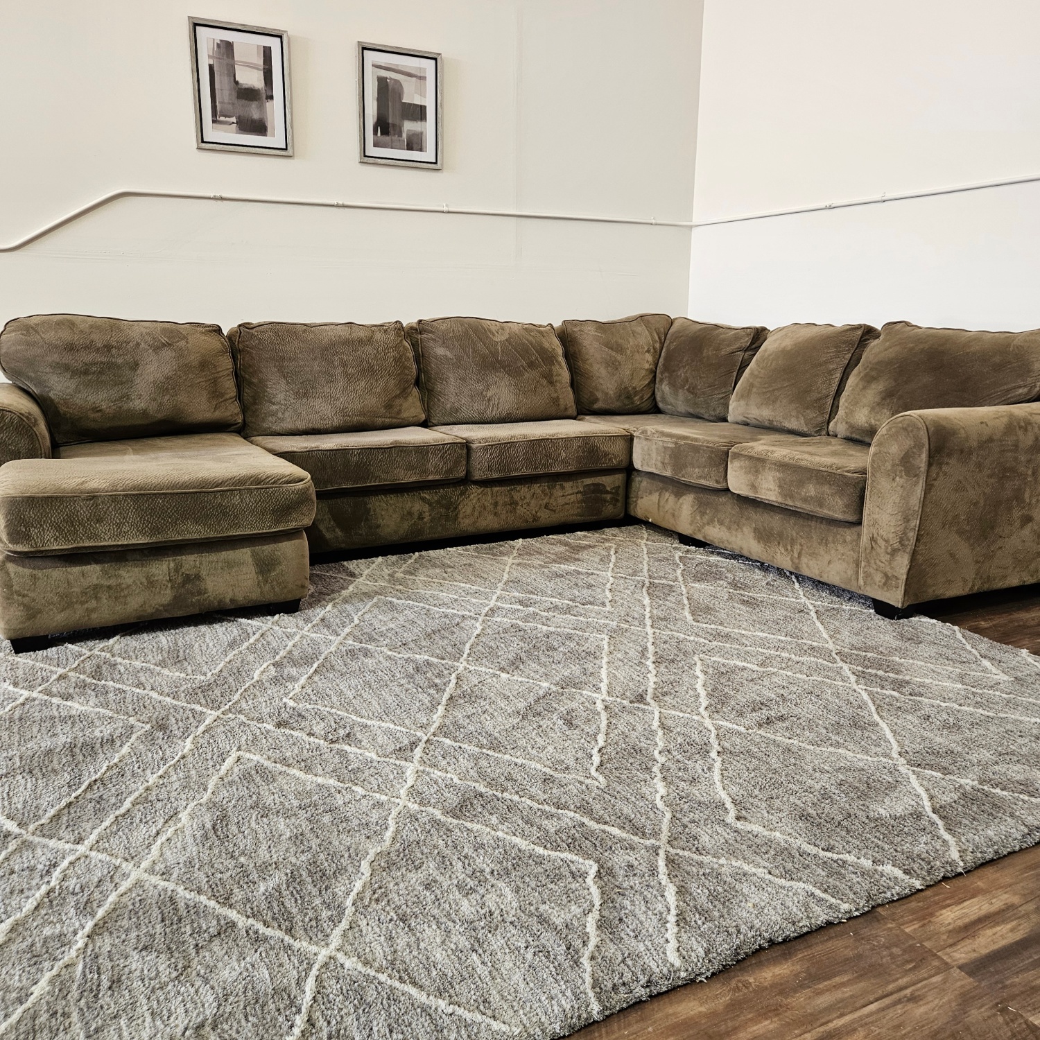 Stanton Sectional with Chaise - FREE DELIVERY Image #1 | Ivy Store