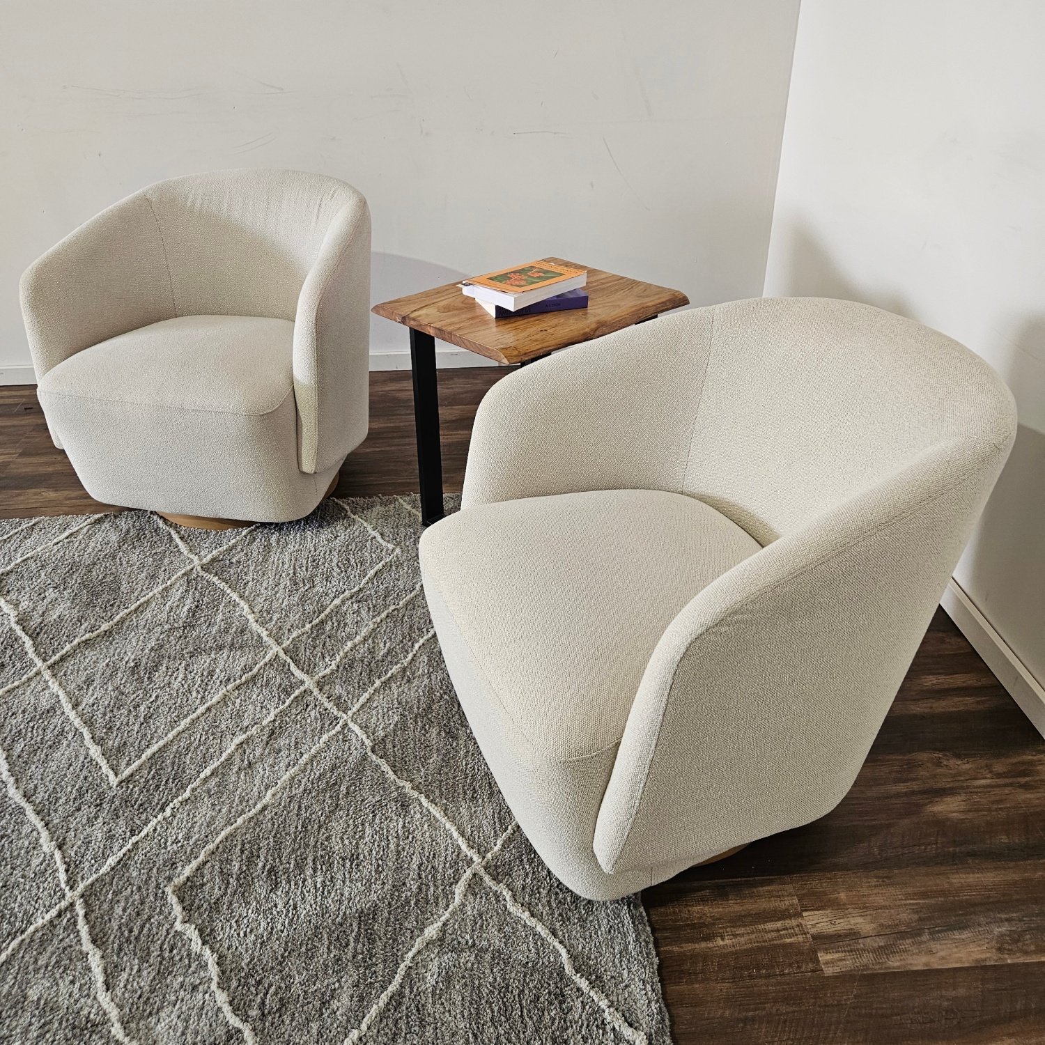 Costco Henredon Murphy Swivel Boucle Chair - FREE DELIVERY image | Ivy Store