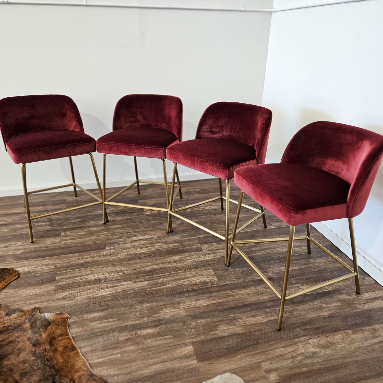 Counter Stools Velvet- FREE DELIVERY Image #1 | Ivy Store