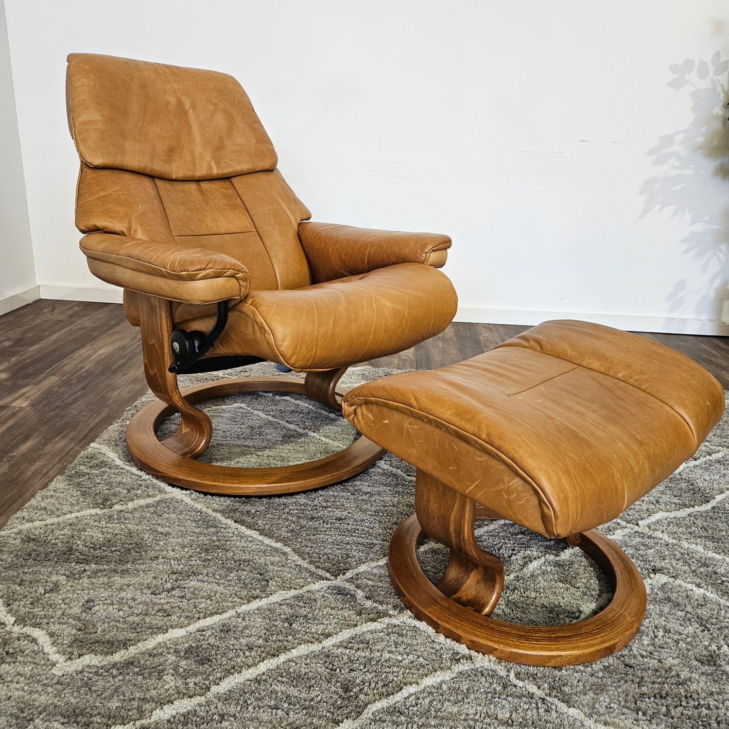 Ekornes Stressless Medium - Leather - Free Delivery Image #1 | Ivy Store