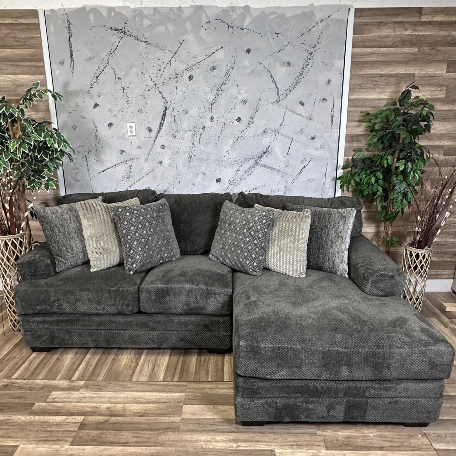 I Deliver - Comfy Grey 2-Piece Sectional Couch  Image #1 | Ivy Store