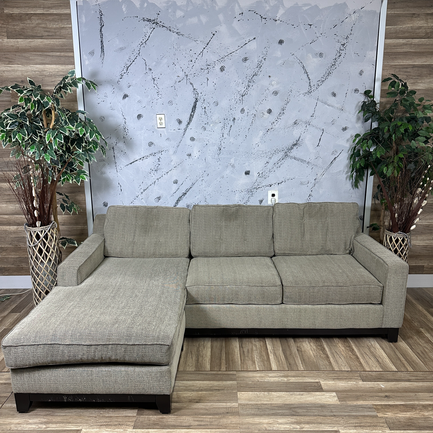 I Deliver - Jonathan Louis 2-Piece Reversible Sectional (retails for $1,500) Image #2 | Ivy Store
