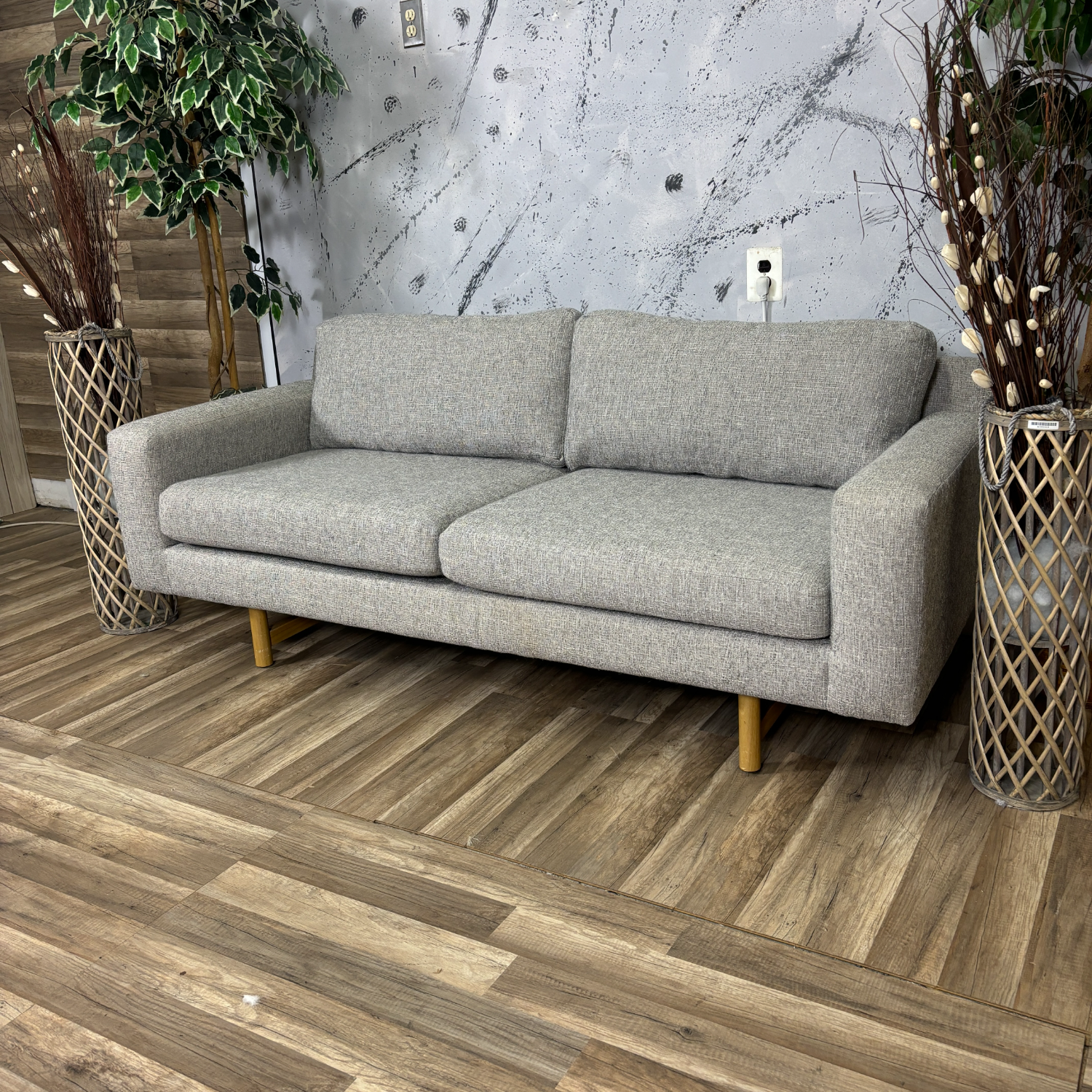 I Deliver - LIKE NEW West Elm Eddy 74' Image #2 | Ivy Store